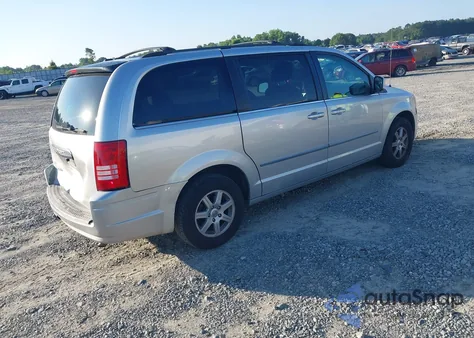 2010 Chrysler Town & Country Touring Plus from USA, damaged, VIN 2A4RR8D15AR320365